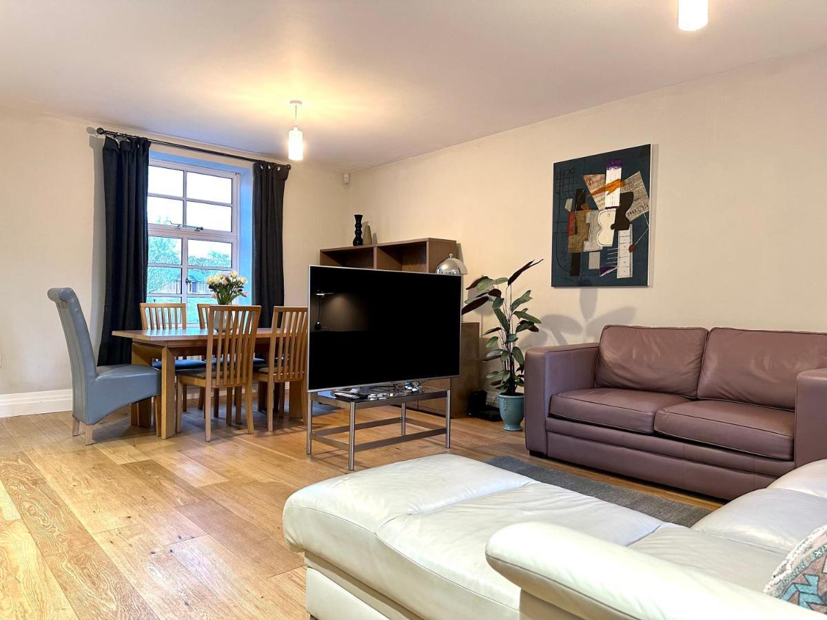 Desirable 2 Bedroom Apartment In Bicester That Sleeps 5 Eksteriør billede